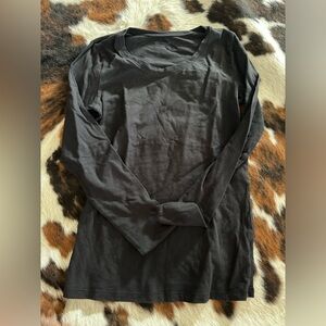 Black Long sleeve Tee Size S